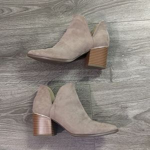 Expression | Suede Cut-out Booties